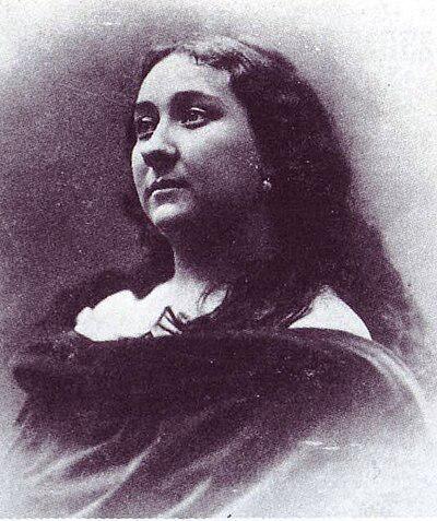 Photograph of Suzanne Lagier