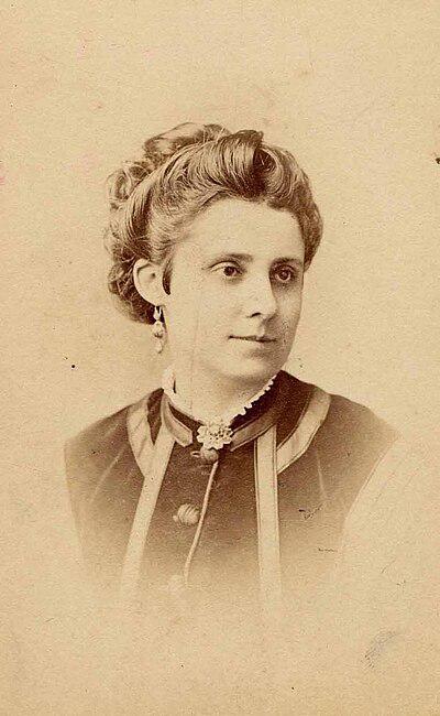 Photograph of Flóra Munkácsy