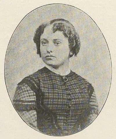 Photograph of Anna Loewe