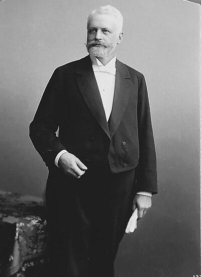 Photograph of Hermann Deecke