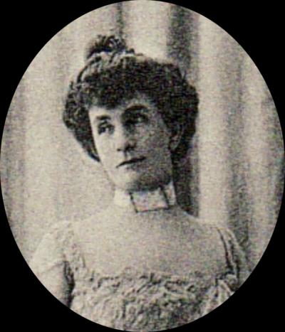 Photograph of Amélie Mesureur