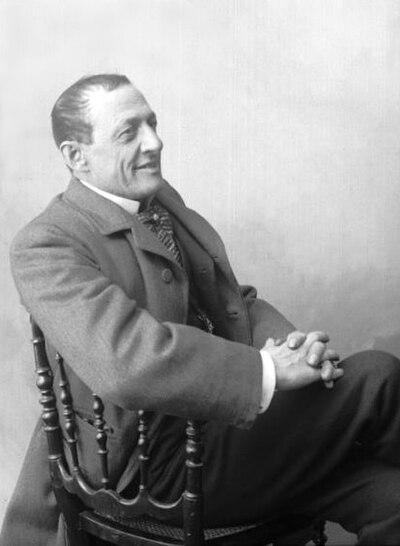 Photograph of Alfredo Carvalho