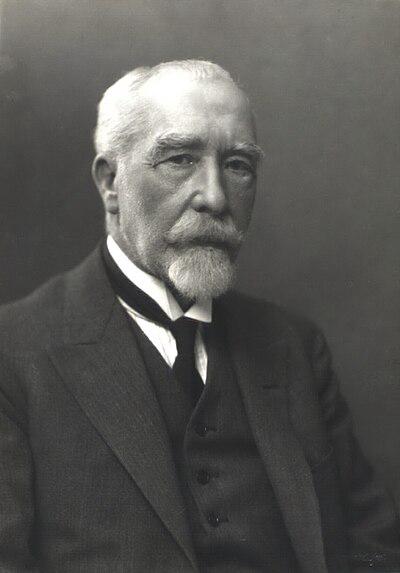 Photograph of Erik Henningsen
