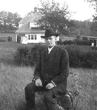 Photograph of Ben E. Rich