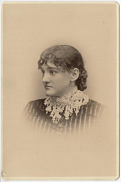 Photograph of Bessie Bradwell Helmer