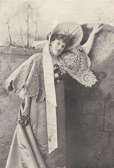 Photograph of Maud Hobson
