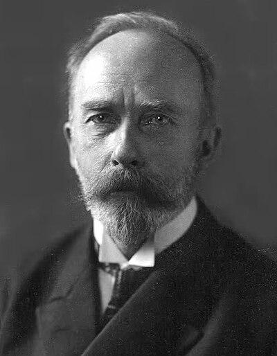 Photograph of Rudolf Straubel
