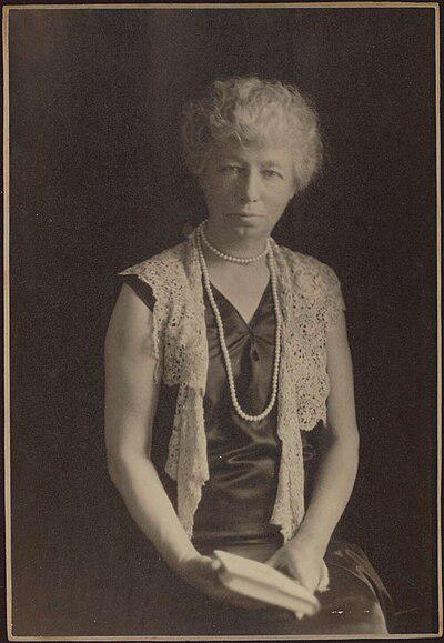 Photograph of Lilian Turner