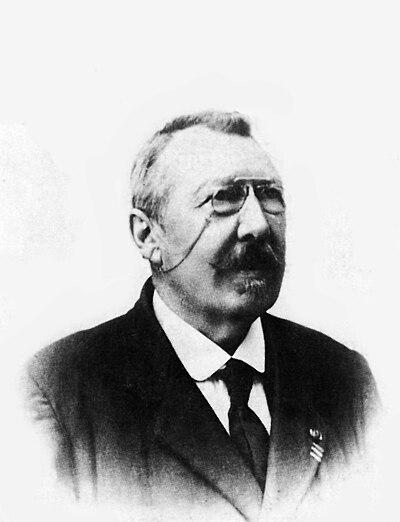 Photograph of Louis de Lausnay