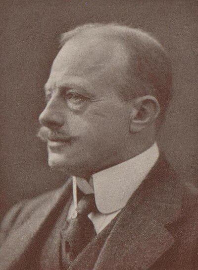 Photograph of Rudolf Leonhard Heubner