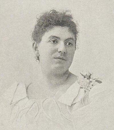 Photograph of Jo Kempees