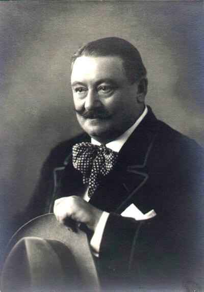 Photograph of Loránd Fráter