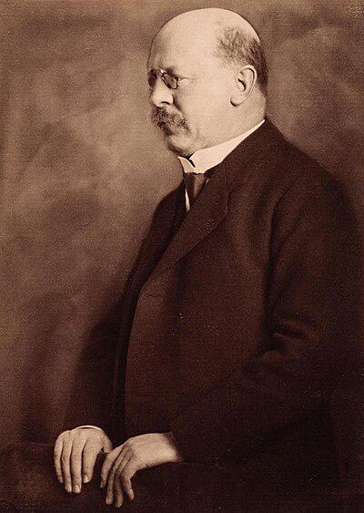 Photograph of Karl Scheurer