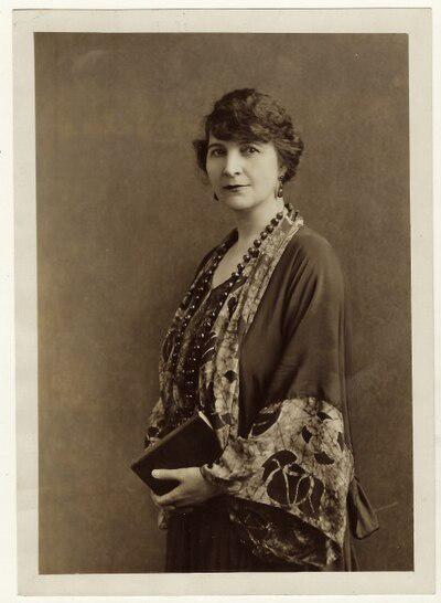 Photograph of Lulu Hunt Peters