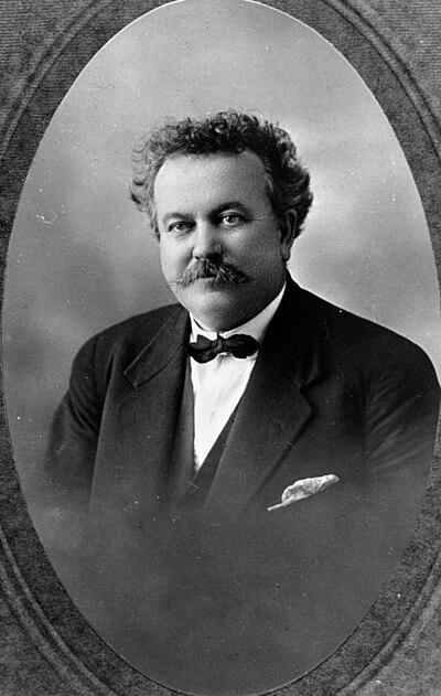 Photograph of Mick Kirwan