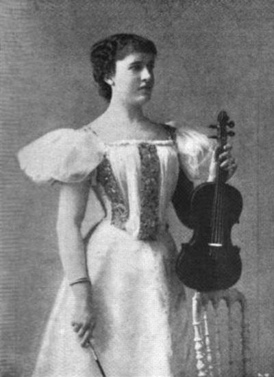 Photograph of Sarah Fennings