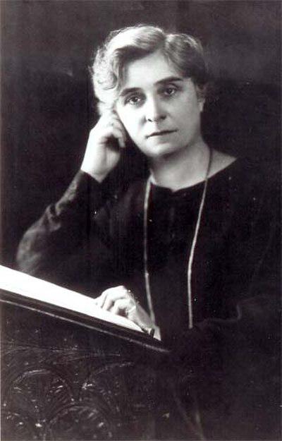 Photograph of Maria Vérone