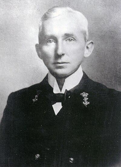 Photograph of Theo van Hengel