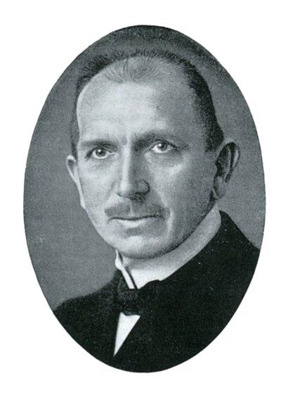 Photograph of Heinrich Eggersglüss