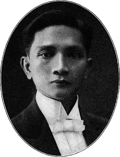 Photograph of Manuel Lopez