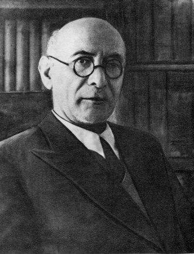 Photograph of Hrachia Adjarian