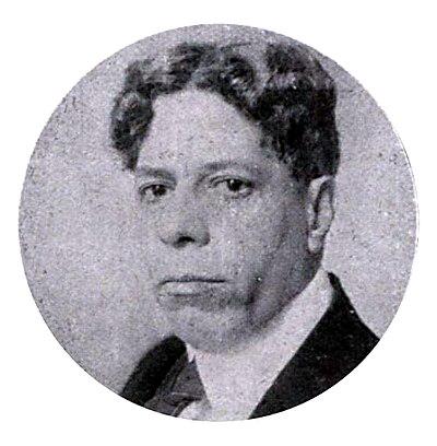 Photograph of Libindo Ferrás
