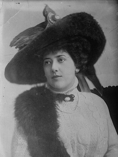 Photograph of Edna Margaret Cowin