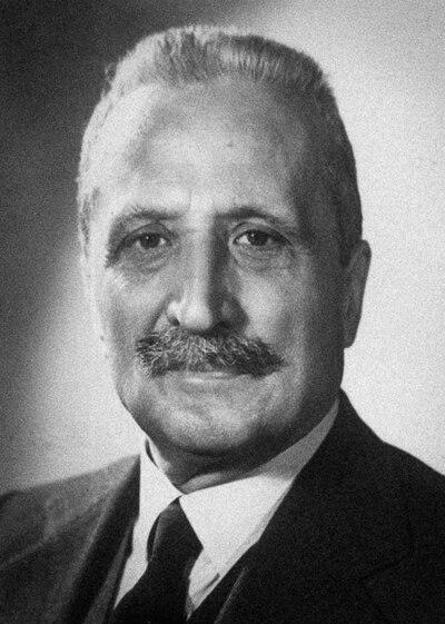 Photograph of Enrico de Nicola