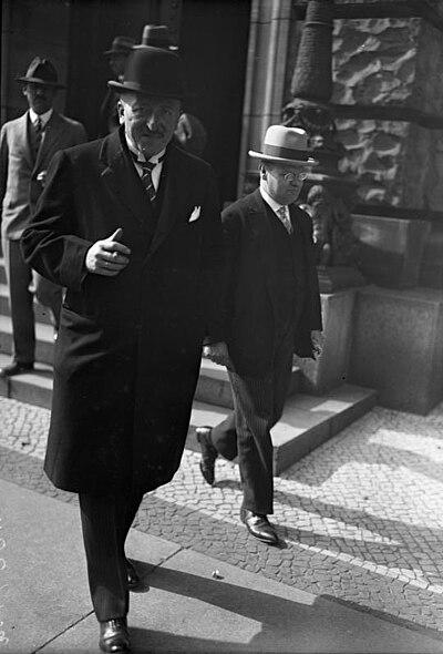 Photograph of Walter Zechlin