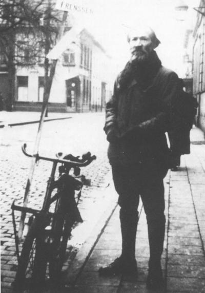 Photograph of Leo Frenssen