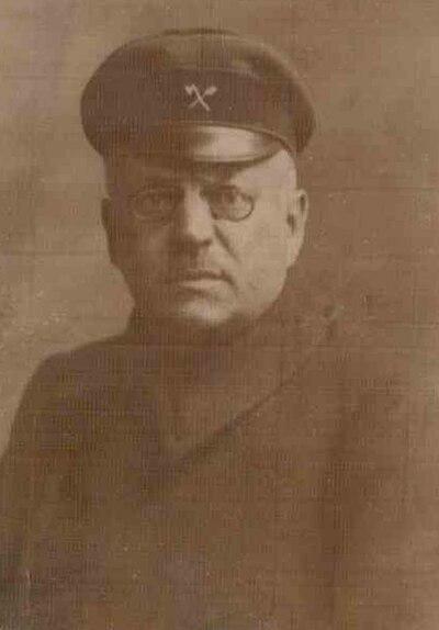 Photograph of Gustav Scholz