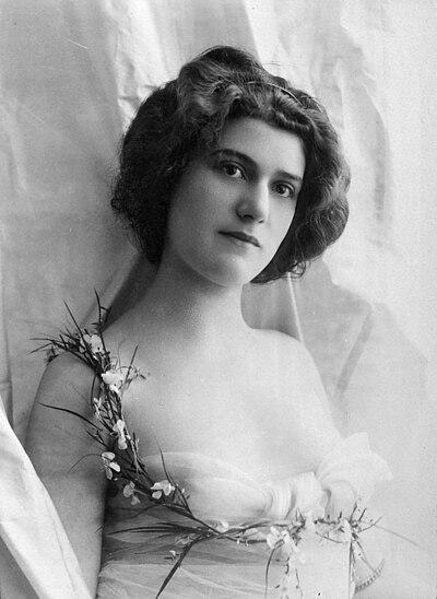 Photograph of Jeanne Dirys