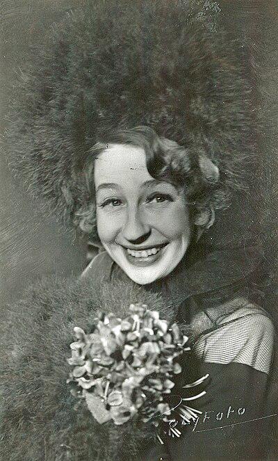 Photograph of Elisabeth Reiss