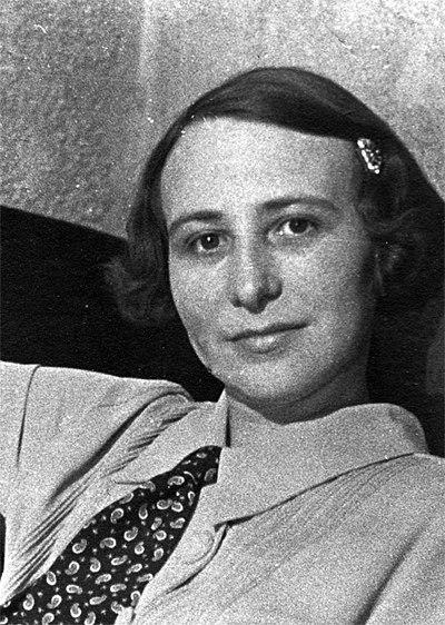 Photograph of Gretchen Frances Hahnen