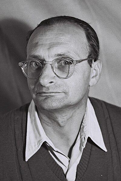 Photograph of Moshe Unna